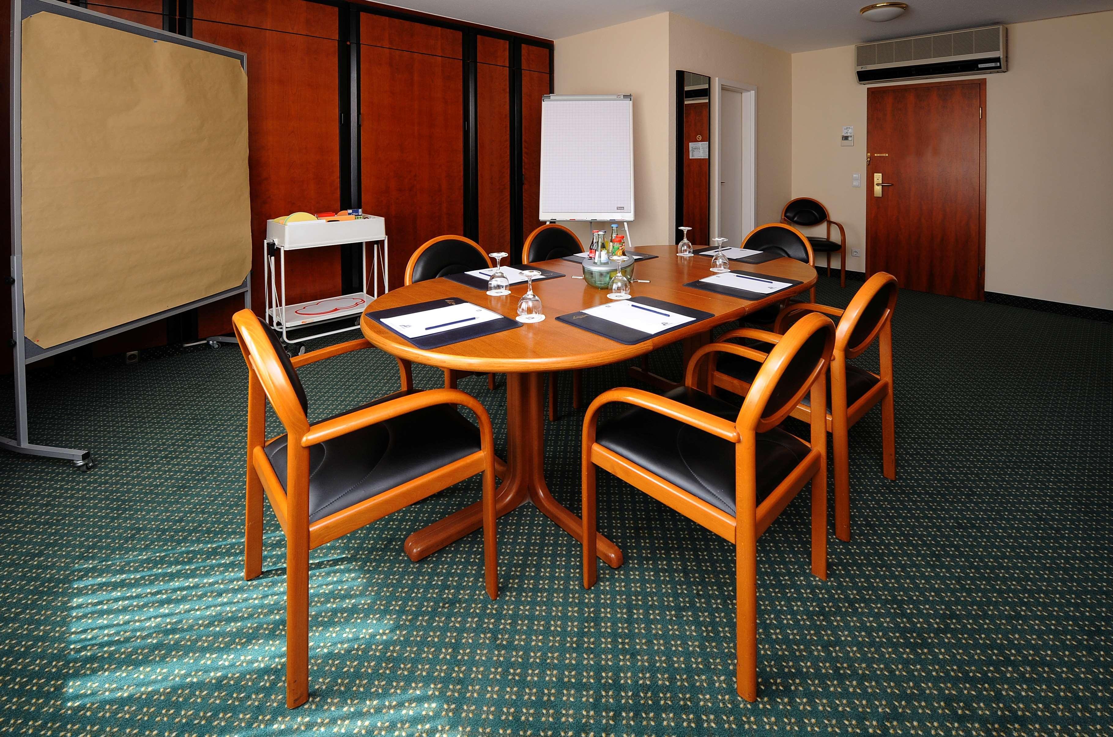 Best Western Plus Delta Park Hotel Мангейм Экстерьер фото