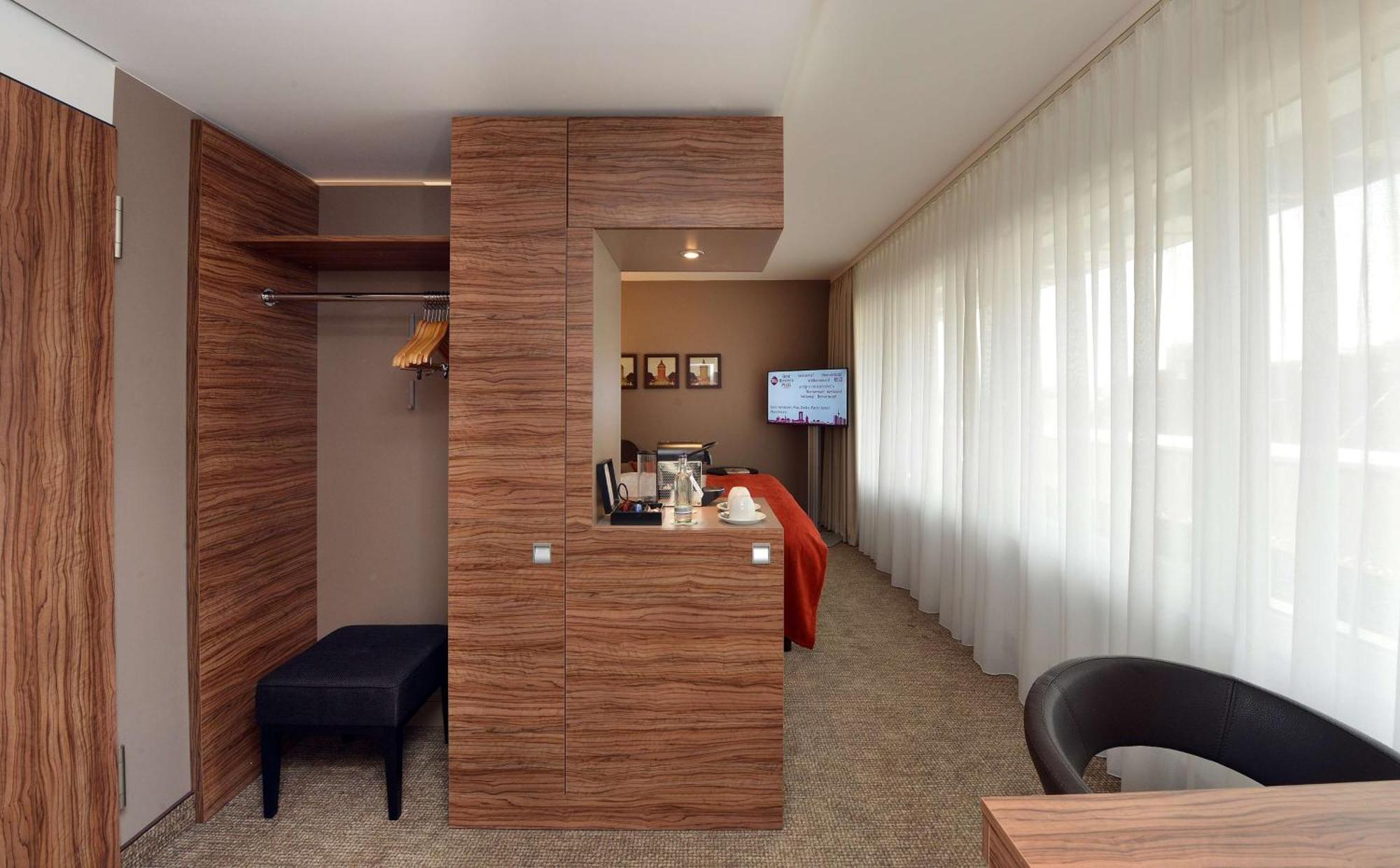 Best Western Plus Delta Park Hotel Мангейм Экстерьер фото