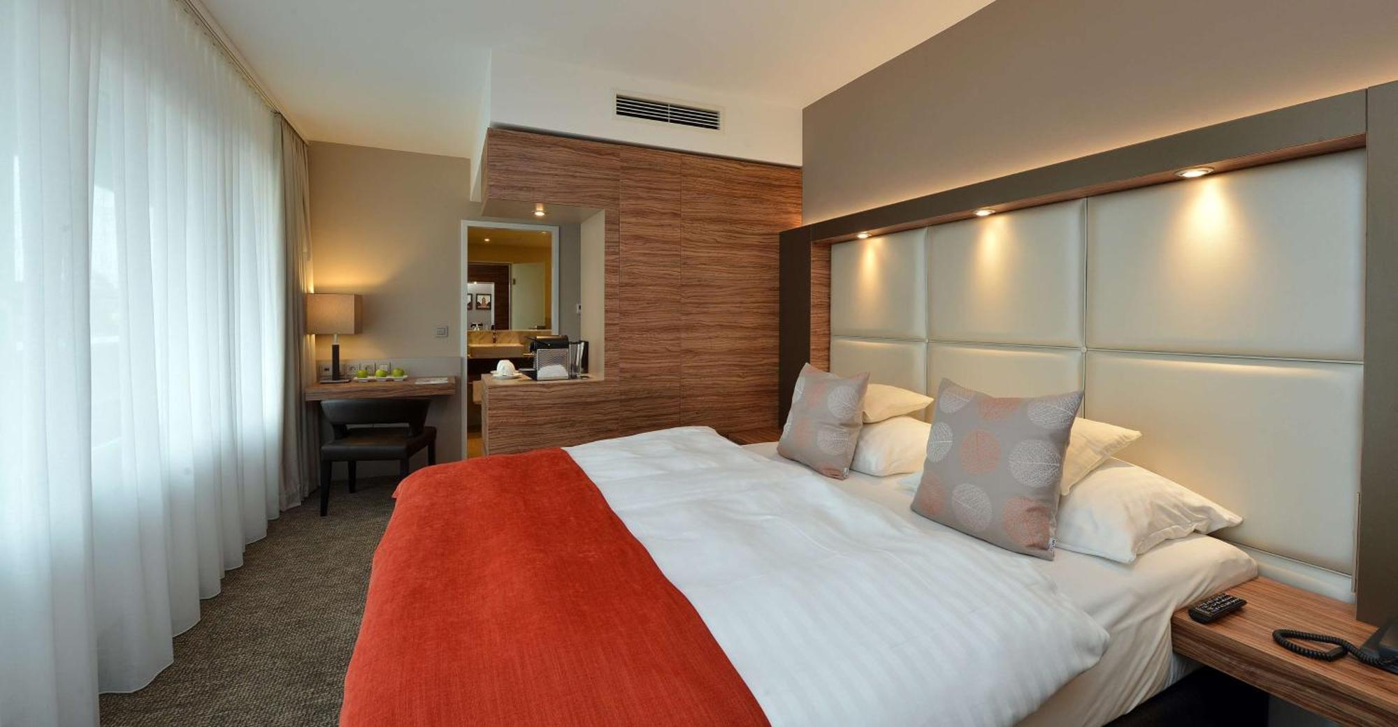 Best Western Plus Delta Park Hotel Мангейм Экстерьер фото