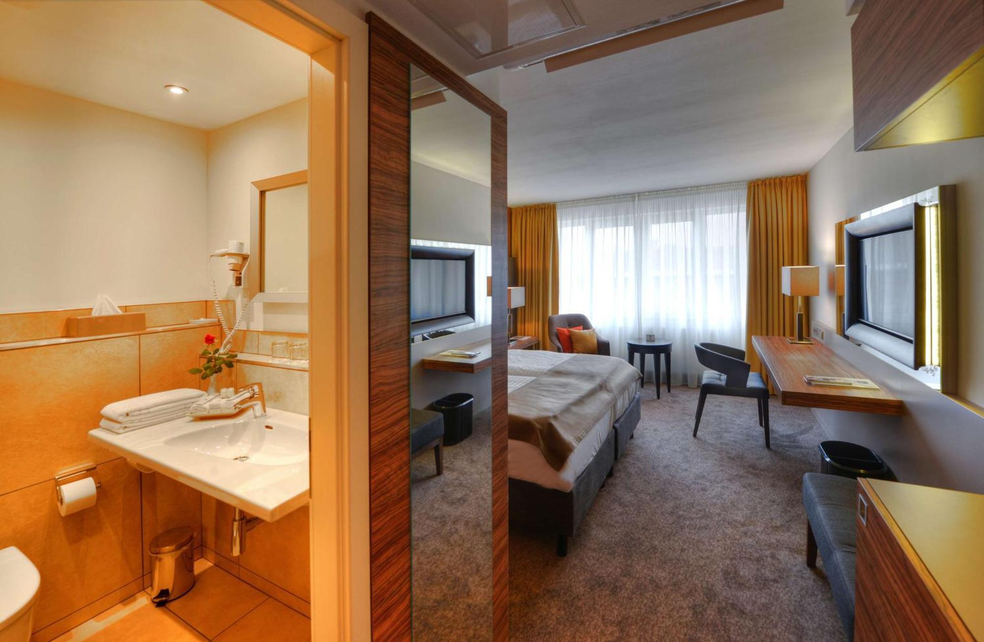 Best Western Plus Delta Park Hotel Мангейм Экстерьер фото